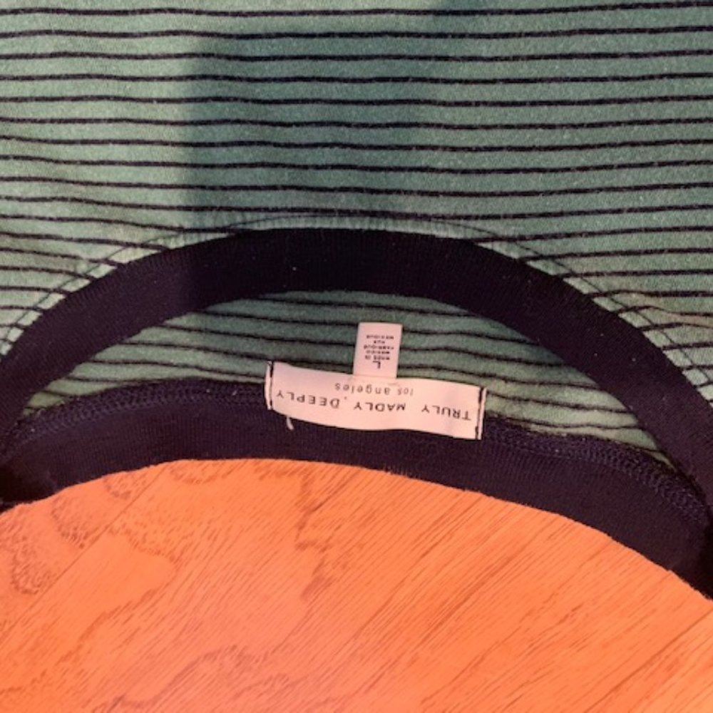 Striped Tee - Picture 3 of 4